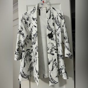 I.C. By Connie K Women's Black and White Abstract Kimono style Jacket